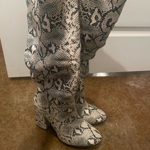 Seven Dials Knee-High Boots. Size 8 1/2. Great condition
